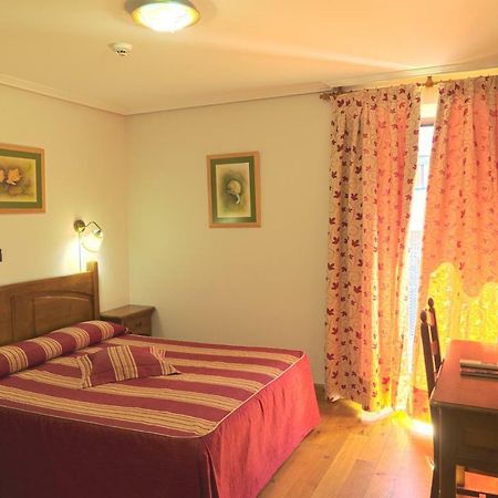 Hotel Jacobeo Belorado Zewnętrze zdjęcie