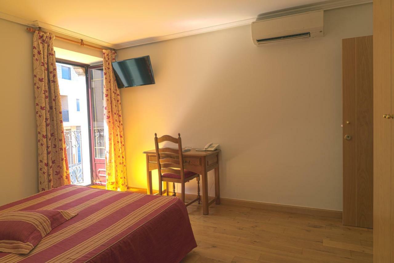 Hotel Jacobeo Belorado Zewnętrze zdjęcie